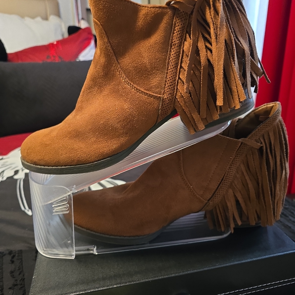 Fringe Faded Glory Ankle Boots - Tan